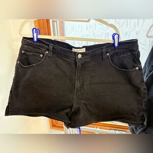 Abercrombie & Fitch Black High-Rise Dad Shorts